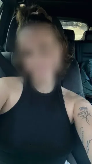 Amanda, 35