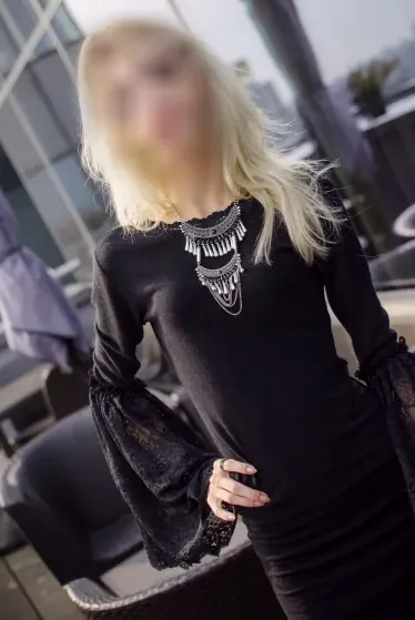Emilia, 25