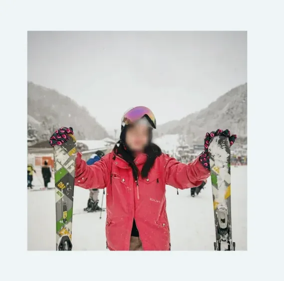 Emmi, 33