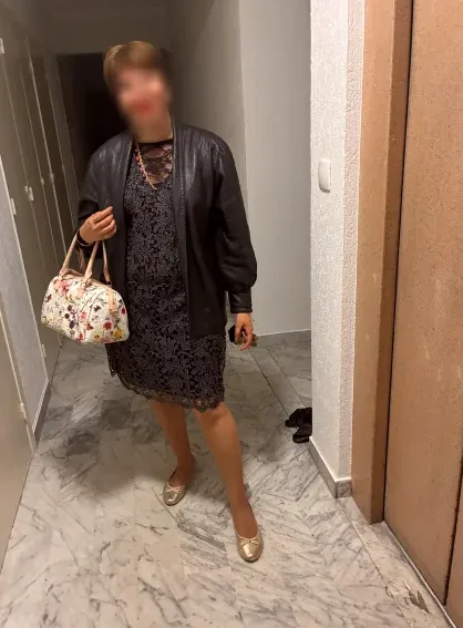 Essi, 37