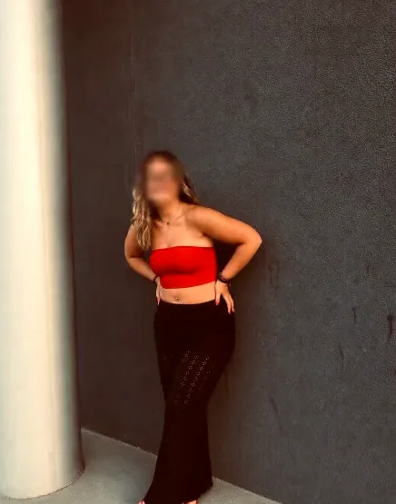 Nella, 18